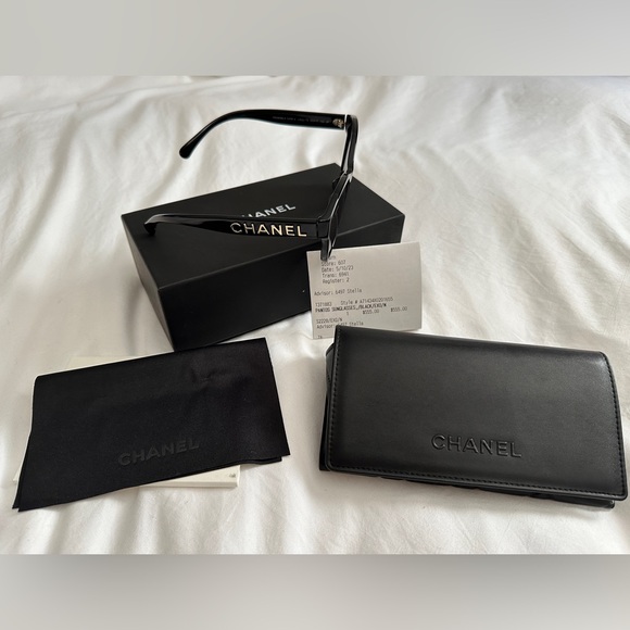 CHANEL Black Sunglasses with Gold Logo Accents main image 4